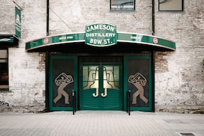 Jameson Distillery Guided Tour & Comparative Whisky Tasting