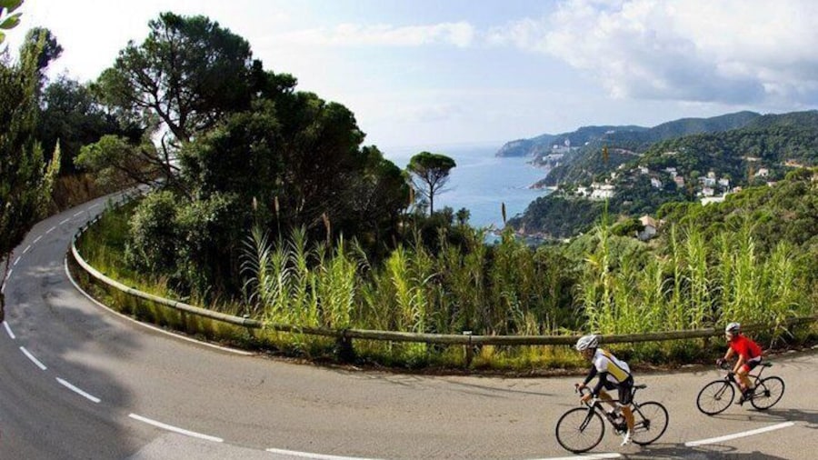 Costa Brava cycling tour. The best road all over Catalonia.
