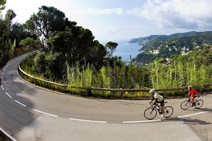 Costa Brava cycling tour. The best road all over Catalonia.