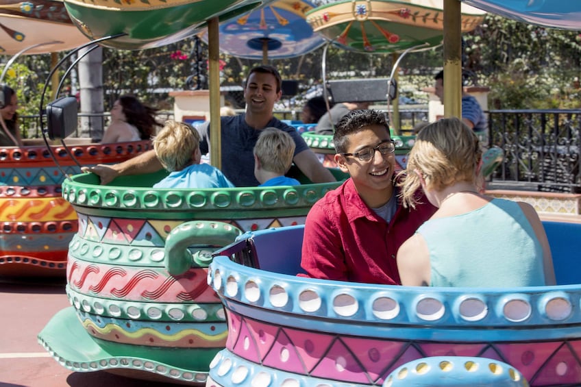 Knott's Berry Farm Tickets