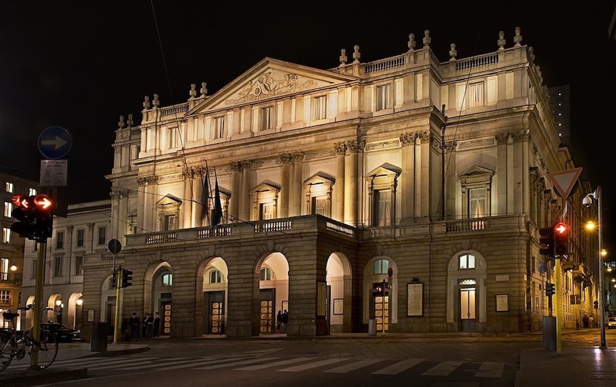 La Scala Theater & Museum Tour