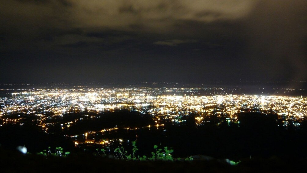 Stunning Private Panoramic City Tour at night in Cebu 