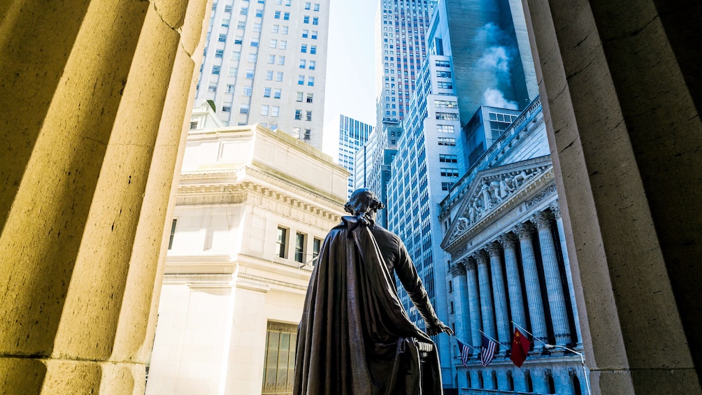 Sculpture near the Stock Exchange building in New York