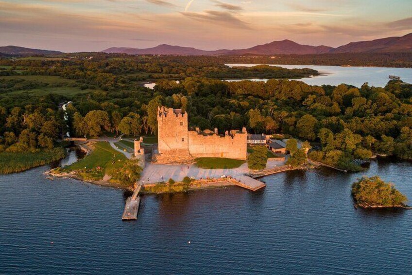 Killarney Jaunting Car Tour with Craft Brewery Beer & Pizza