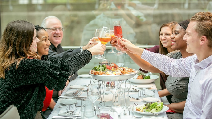 Bateaux New York Dinner Cruise