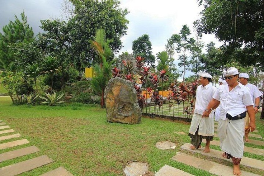 One Day Trip : Bogor City Tour With Lunch ( Start From Jakarta)