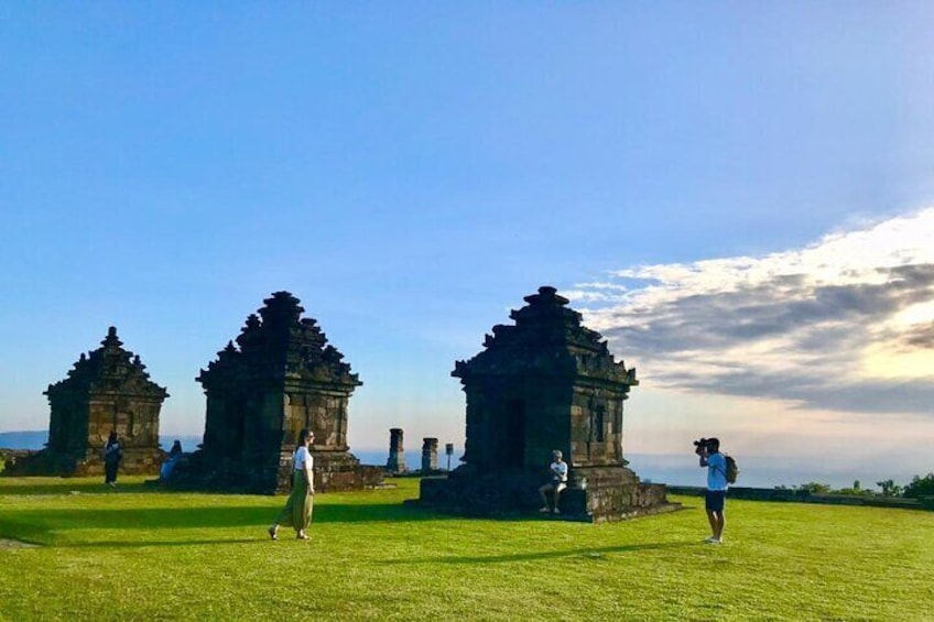 Ijo temple is the highest Hindu temple in Yogyakarta.about 400 m from sea level.From this tempke you can enjoy beautiful sunset as well as Yogyakarta city in the night time from height.