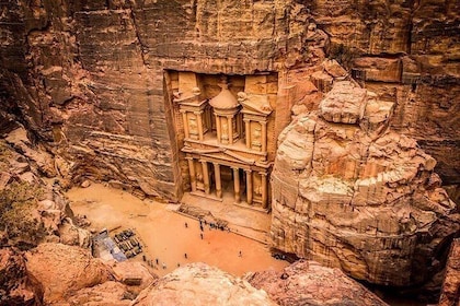 3 Days Private Tour : Amman, Jerash, Dead Sea, Petra and Wadi Rum
