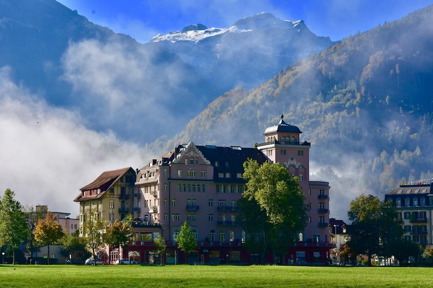 Interlaken & Grindelwald Day Trip from Zurich