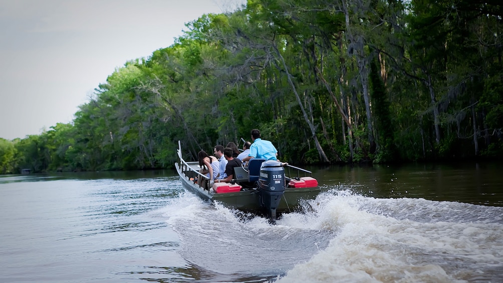 boat speeding on lake in New Orleans