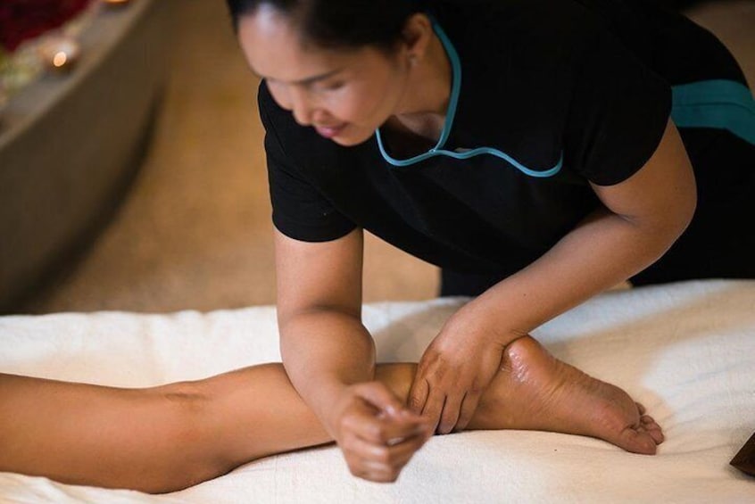 Lomi-Lomi Massage – Body Massage