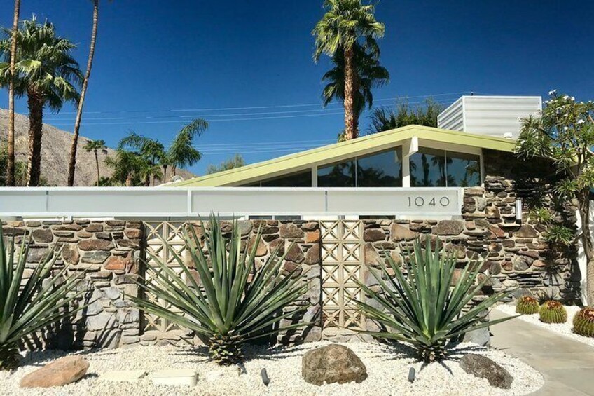 Another Palmer & Krisel home in Twin Palms