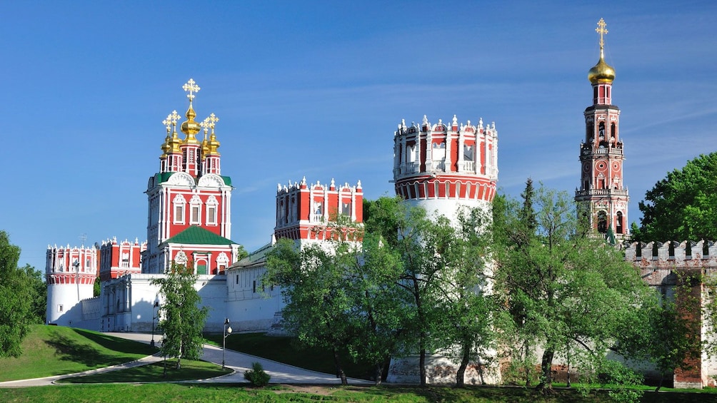 Charger l’élément 5 sur 5. Afternoon view of the Novodevichy Convent