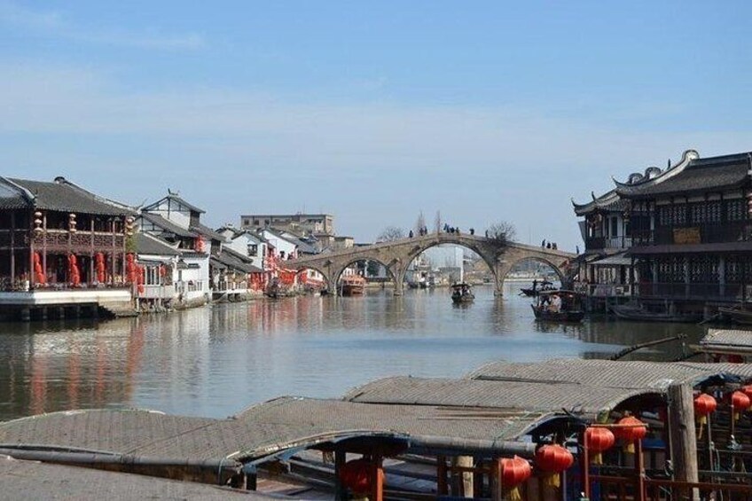 Private Shanghai Layover Tour to Zhujiajiao Water Village