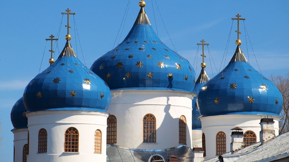 Charger l’élément 4 sur 4. Blue domed cathedral of Sergiyev Posad