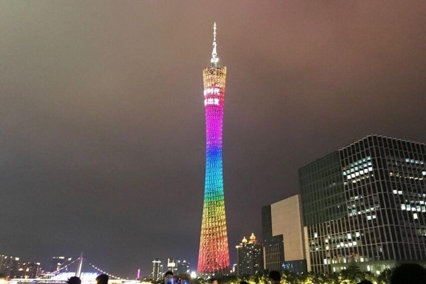 Guangzhou Layover Private Tour to Canton Tower and Pearl River Cruise with Meal