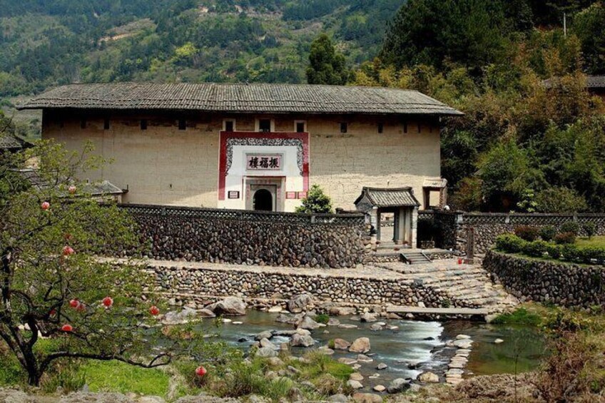 All Inclusive Xiamen Private Layover Tour to Hakka Tulou Village with Options