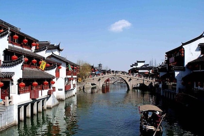 Private Shanghai Stopover Tour to Qibao Water Town with Flexible City Highl...