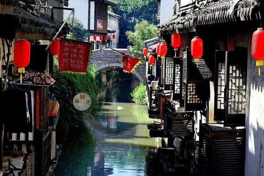 All Inclusive Private Shanghai Layover Tour to Nanxiang Ancient Water Town