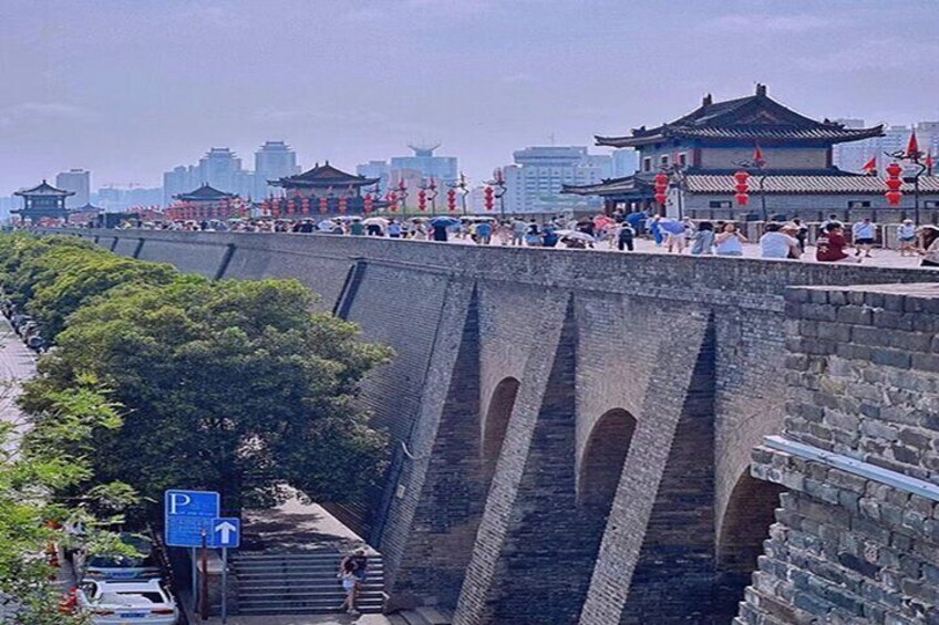 Private 2-Days Xian Exploration Tour with Airport Transfers