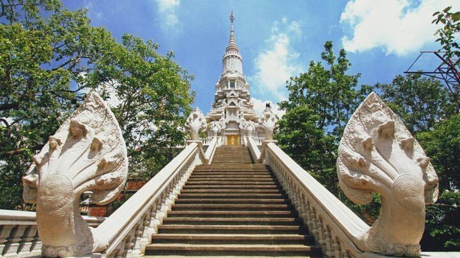 Oudong Moutain top