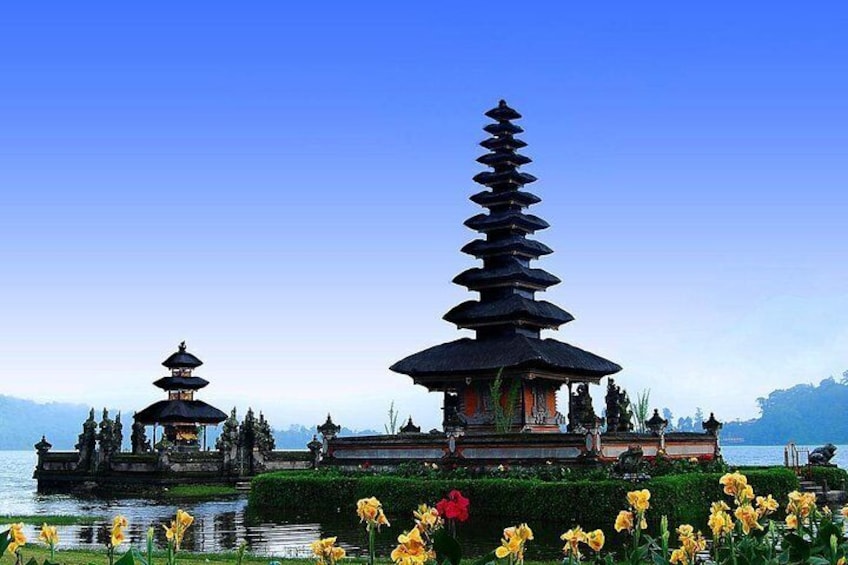 Ulundanu Beratan Temple