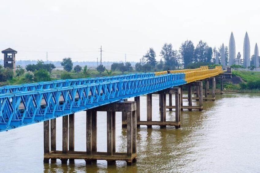 Hien Luong Bridge and Ben Hai River