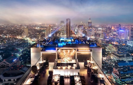 Pengalaman Santap Malam Mewah di Rooftop Vertigo and Moon Bar