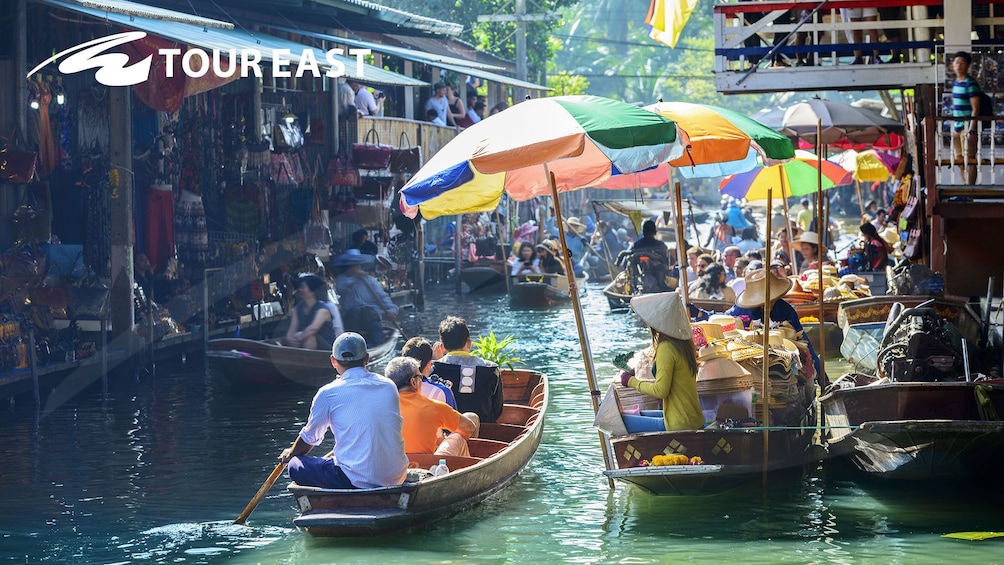 Floating Market Tour with Long-Tail Speedboat Ride