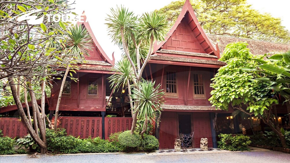 Jim Thompson's House & Suan Pakkard Palace Tour
