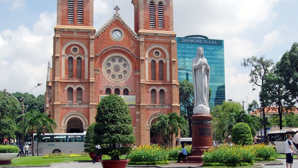 Front view of the Saigon Notre-Dame Basilica in Ho Chi Minh City