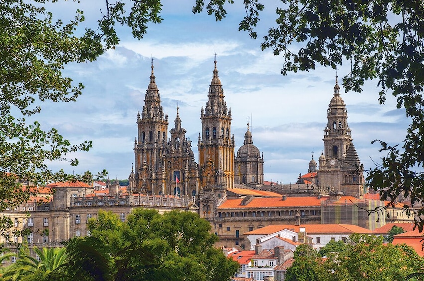 Santiago de Compostela & Valença do Minho Full-Day Tour