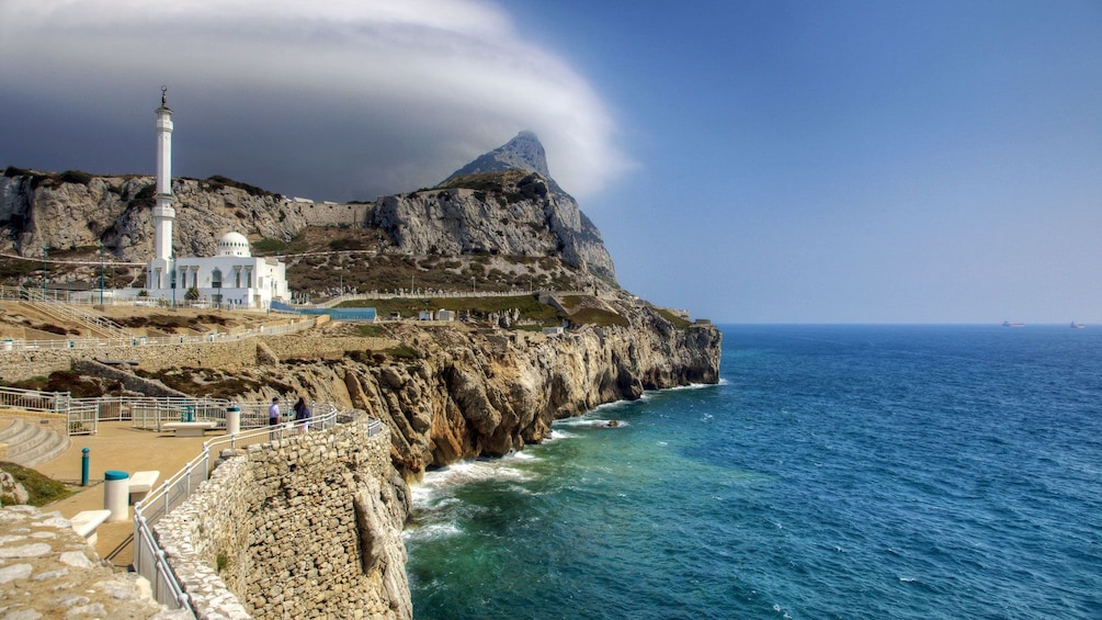 The Ibrahim al Ibrahim Mosque near the cliff along the ocean in Gibraltar