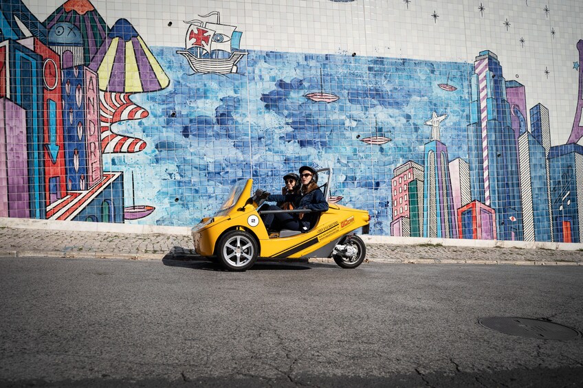 GoCar Tours - Talking Cars: 3h Lisbon Insights.