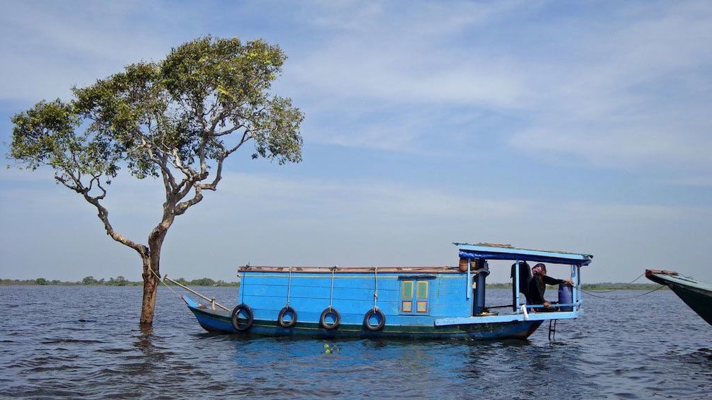 Tonle Sap Lake Cruise in Siem Reap 