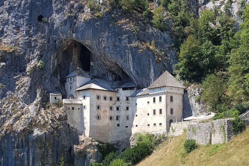 Predjama Castle - photo stop 