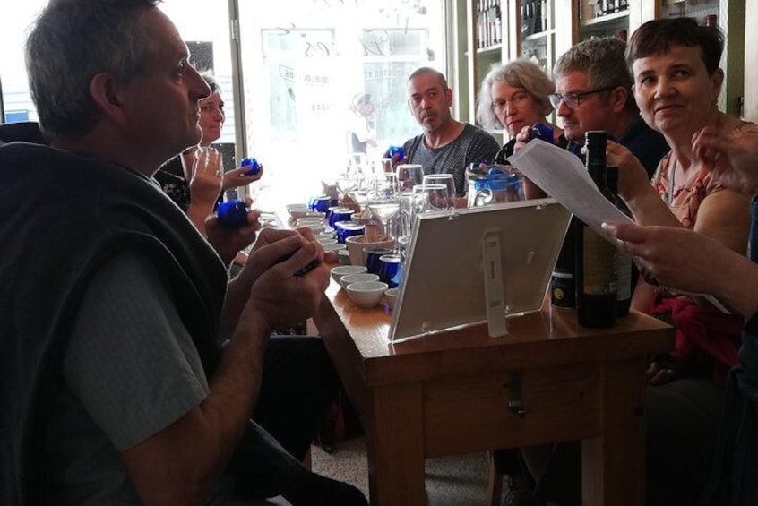 3 Wine Houses & 10 Wines + Tapas