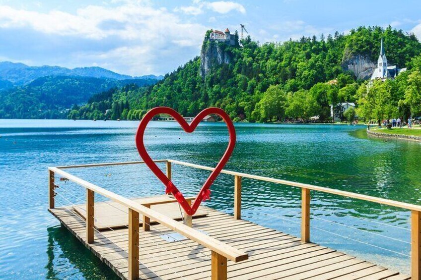Highlights of Slovenia - Postojna & Bled (Tickets included)