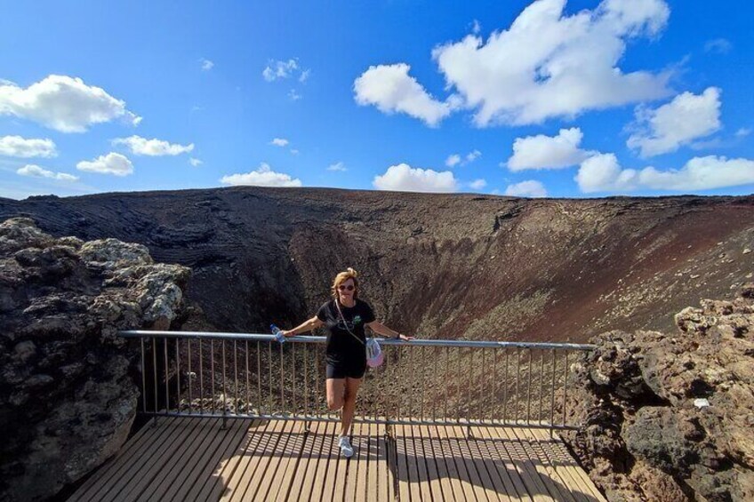 Hiking route to the Calderón Hondo Volcano