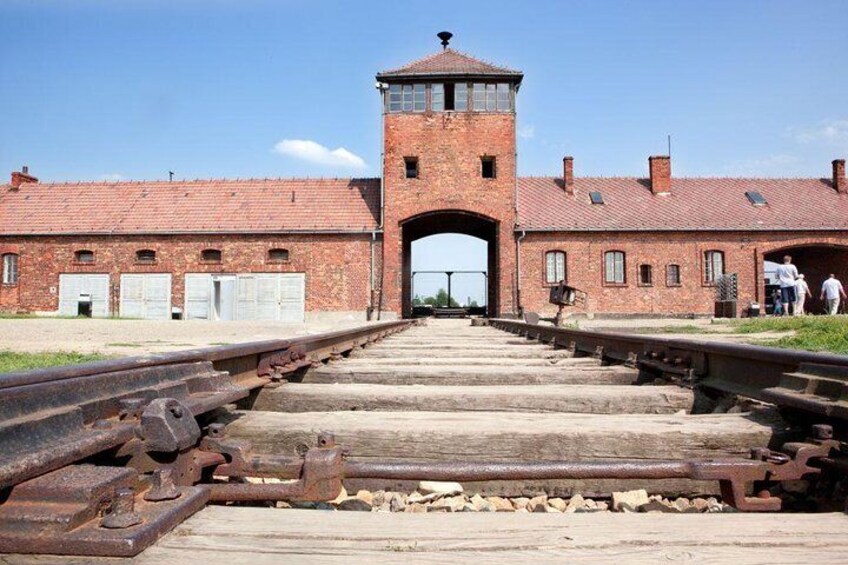 National Musuem Auschwitz from Krakow 5-8 people 