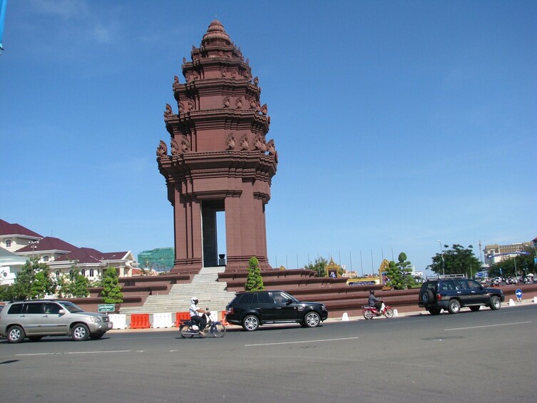 2-Day Private Tour of Phnom Penh's Must-See Sights