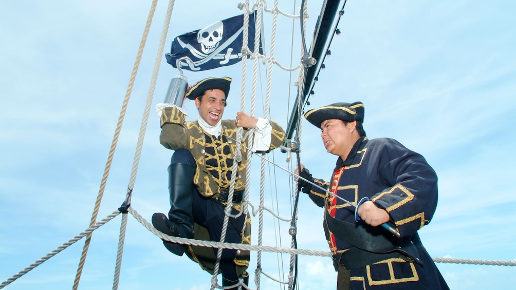 Charger l’élément 1 sur 8. Two pirates dueling up in the rigging of a pirate ship