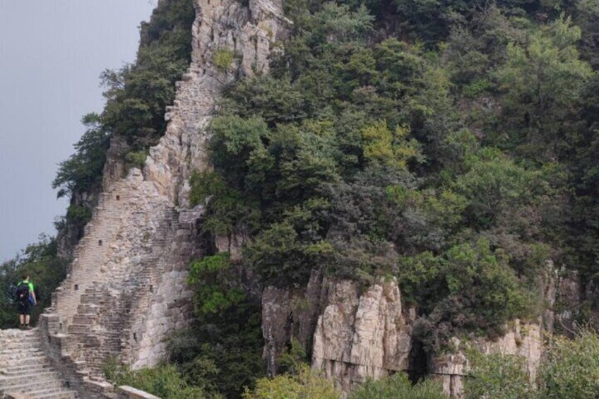 Private trip to Great Wall Hiking from Jiankou to Mutianyu By English Driver