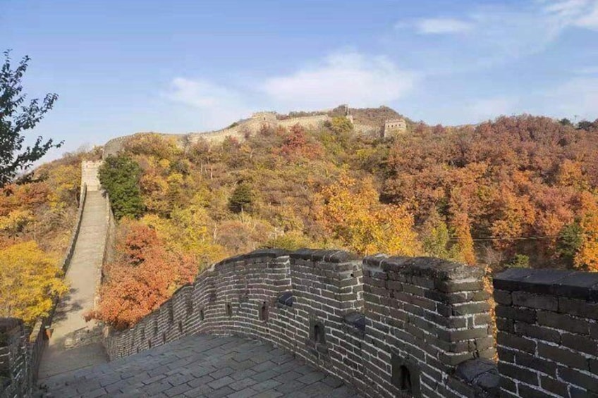 Visit Mutianyu Great Wall&Tea House with Private Car and English Speaking Driver