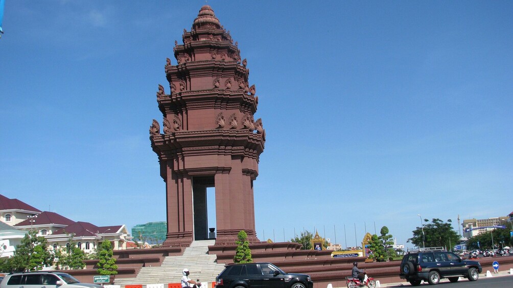 The stupa to a temple in Phnom Penh