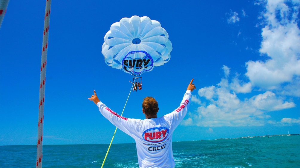 Sunny day for parasailing in Key West