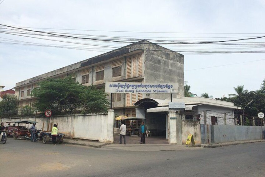 A Day Trip - Phnom Penh Historical Sites Sightseeing with Tour Guide