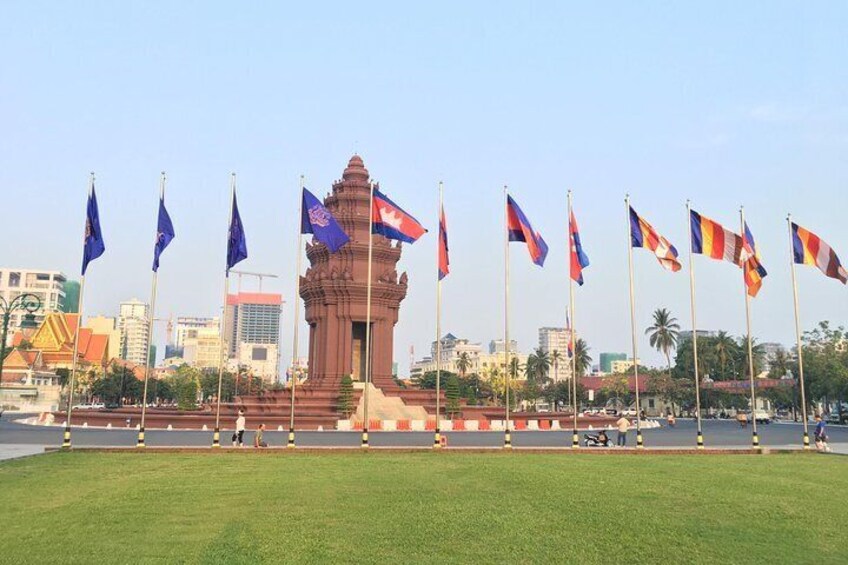 A Day Trip - Phnom Penh Historical Sites Sightseeing with Tour Guide