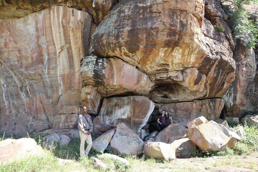 Touring through nature and history near Gaborone 