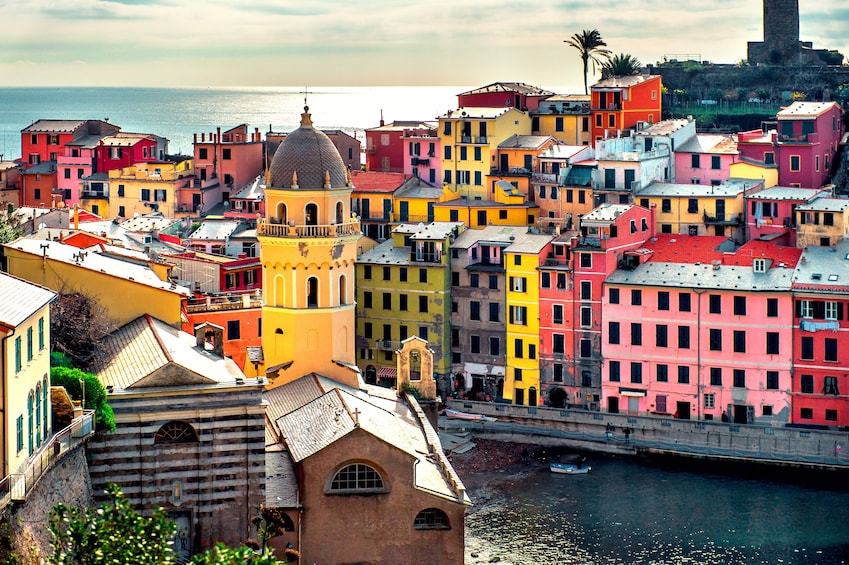 La Spezia Shore Excursion: Cinque Terre & Limoncino tasting